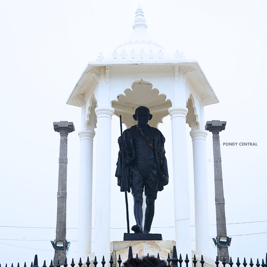 ghandhi-statute-pondicherry-4